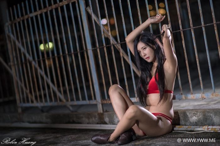 台湾美女 – 陈郁晴(羽晴Min) 剑潭废墟-像素点