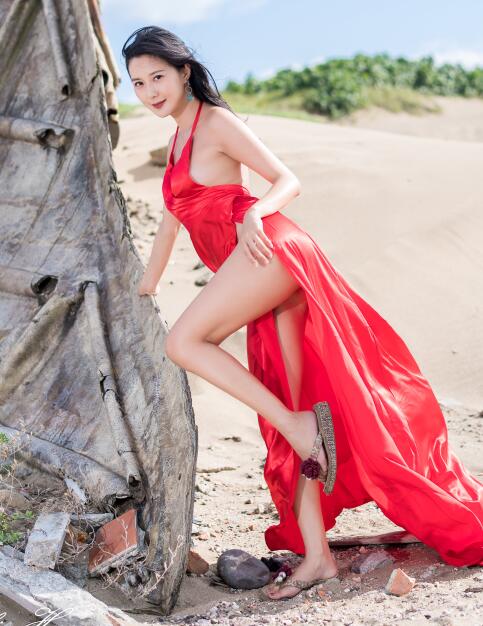 台湾美女 – 陈郁晴(羽晴Min) 浅水湾 & 洲子湾