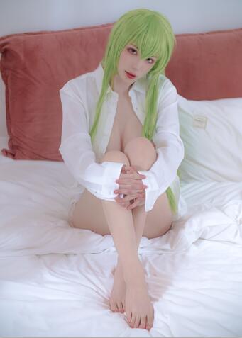 COS 小姐姐@起司块wii 白衬衣