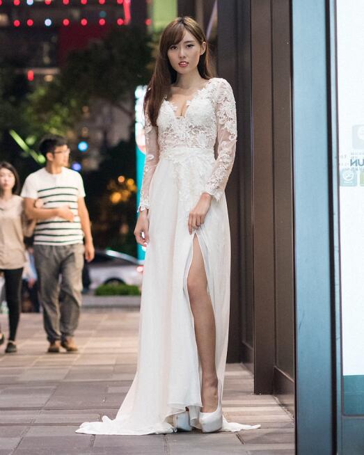 台湾美女 – 郭珉妏(Queenie) 信义商圈夜拍