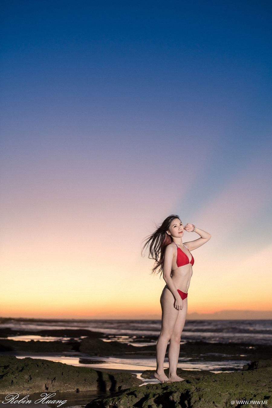 台湾美女 – 郭彤彤(Doris) 浅水湾-像素点
