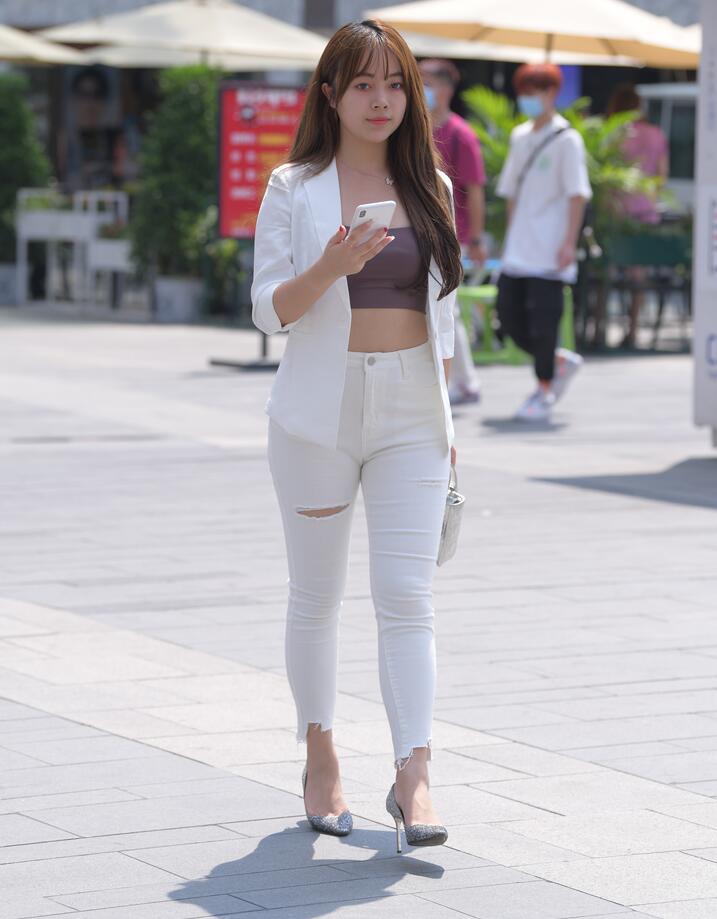宅宅作品 – 白色牛仔裤小姐姐 写真+视频