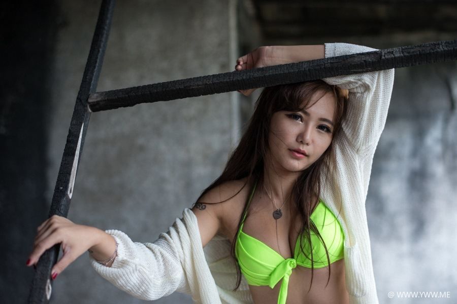 台湾美女 – 柯凯蒂(凯蒂儿) 废墟外拍-像素点