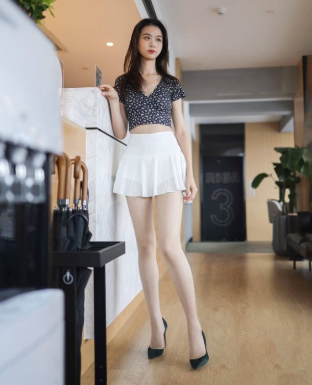 丝慕写真 SM406 天天一元 模特：芝芝《百褶裙经典穿搭》
