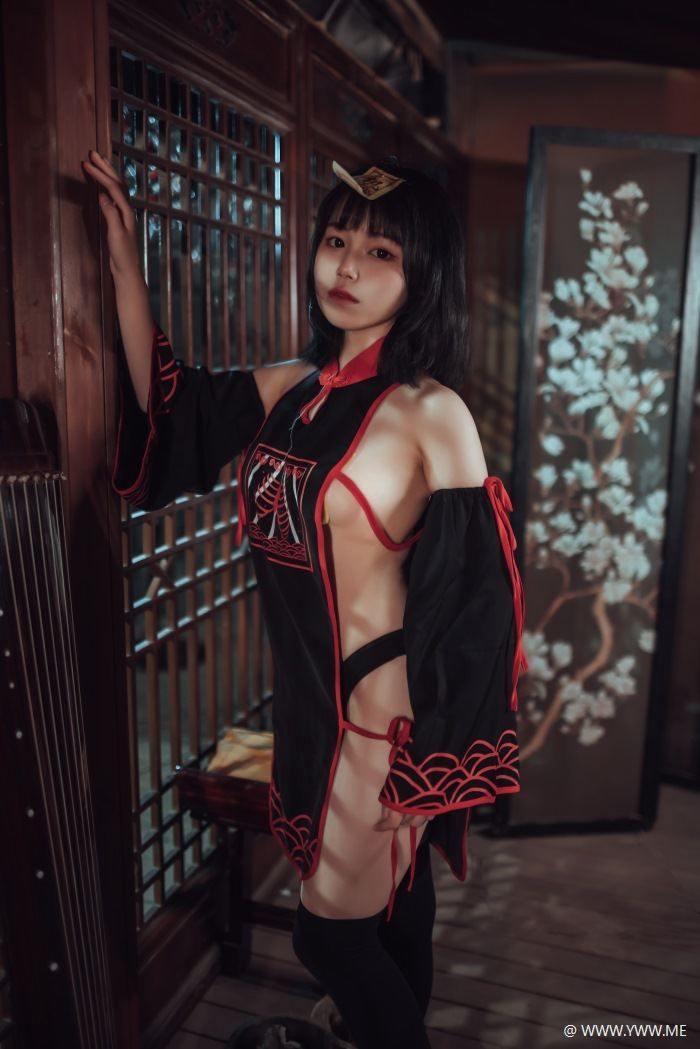 可爱性感COS@七月喵子 – 小僵尸-像素点