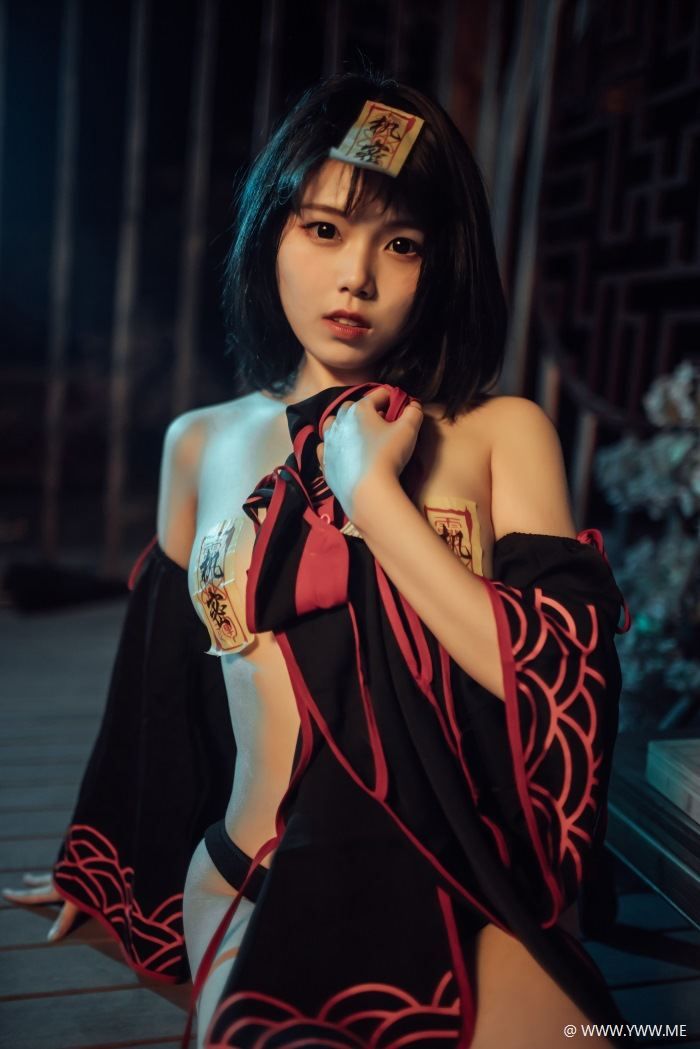 可爱性感COS@七月喵子 – 小僵尸-像素点
