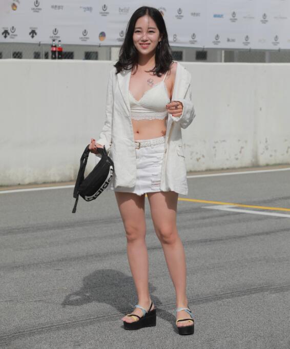 凯恩公爵作品 – 面容姣好的女孩 看着就是一种享受 写真