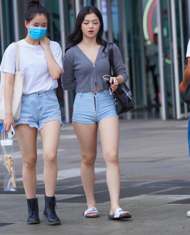 凯恩公爵作品 – 肉肉的热裤小妹 写真