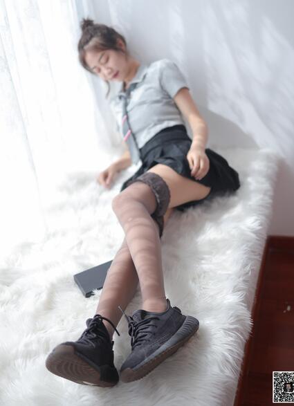 丝慕写真 特写集 TX041《缠在腿上的双丝诱惑-米朵》