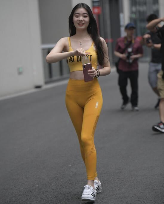 咔喳作品 – 金黄的玫瑰 写真+视频