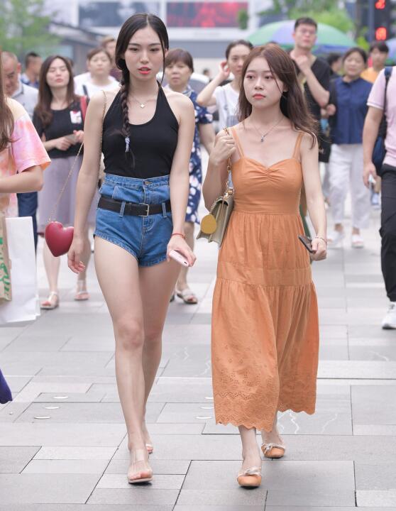 视觉冲击作品 – 夏天的福利，性感大长腿美女 写真