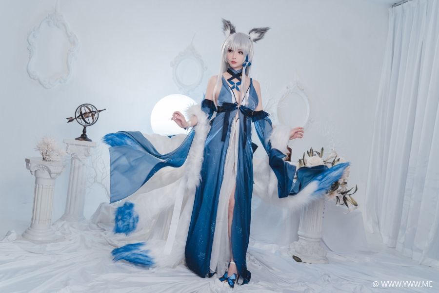 知名动漫Coser@rioko凉凉子 信浓礼服-像素点