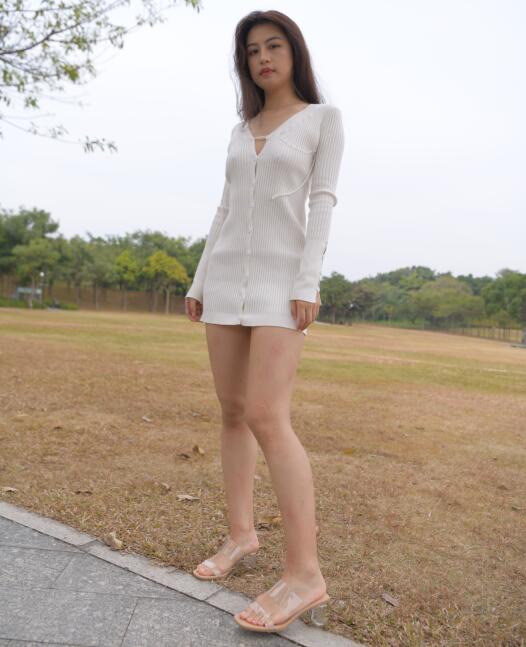红石作品 – 白裙女孩 写真+视频