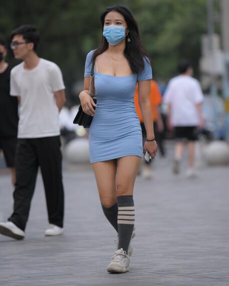 红石作品 – 包臀蓝裙美女 写真