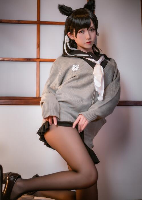超人气Coser鳗鱼霏儿 – 碧蓝航线 校服