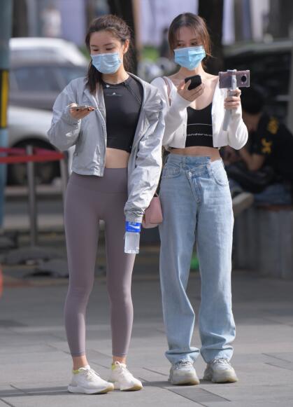 红石作品 – 漂亮的瑜伽裤妹子 写真