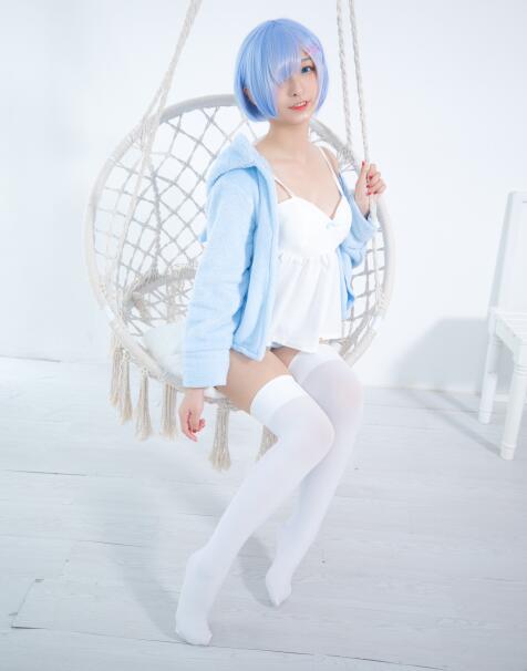 神楽坂真冬 – Re_Zero kara Hajimeru Isekai Seikatsu-rem
