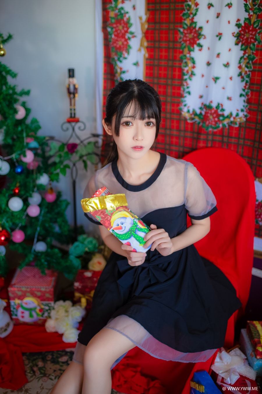 超人气Coser鳗鱼霏儿 – 加藤惠 礼服-像素点
