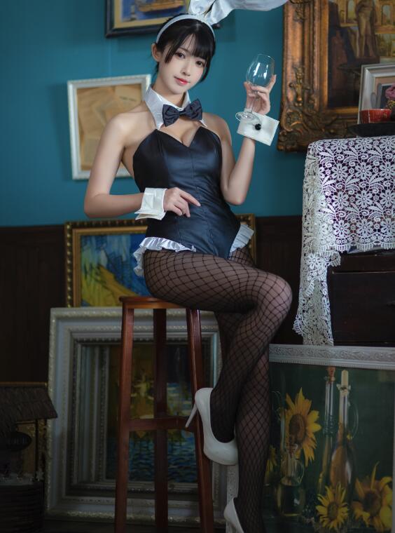 超人气Coser鳗鱼霏儿 – 加藤惠 兔女郎