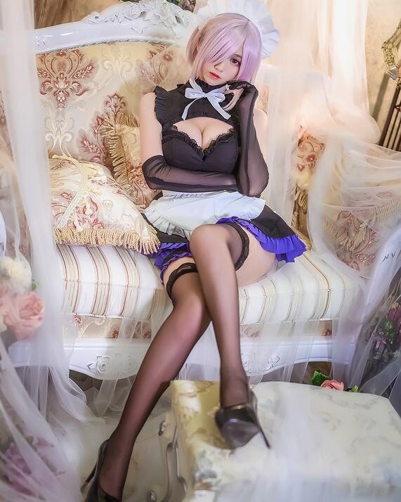 超人气Coser鳗鱼霏儿 – 玛修 女仆