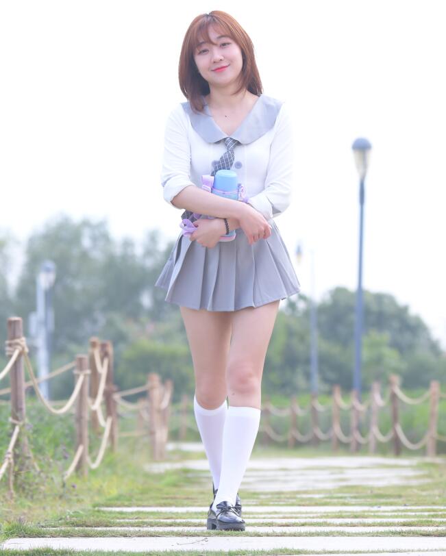 红石作品 – 未闻花名 写真+视频