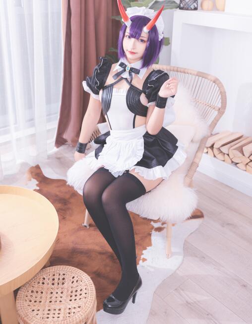 神楽坂真冬 – 《果実の酒気》酒吞COS