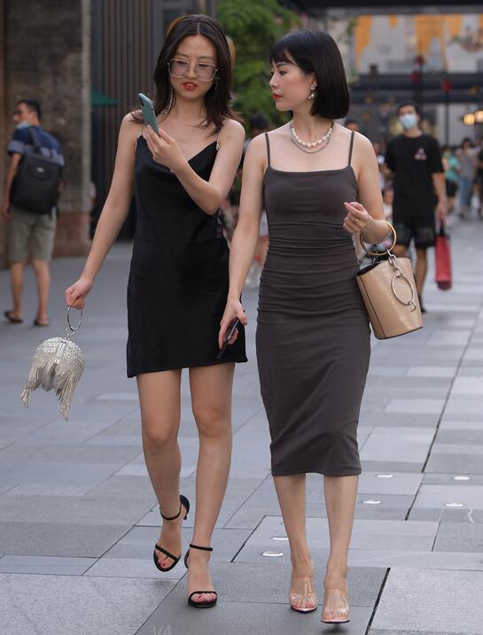 视觉冲击作品 性感的闺蜜，各有各优势 写真