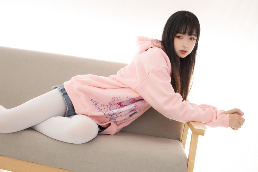 紧急企划 NO.012 出境妹子:一只喵喵梓-像素点