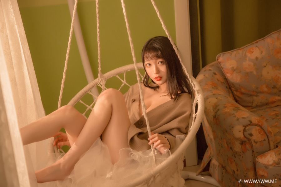 微博小姐姐 @周叽是可爱兔兔 复古毛衣-像素点