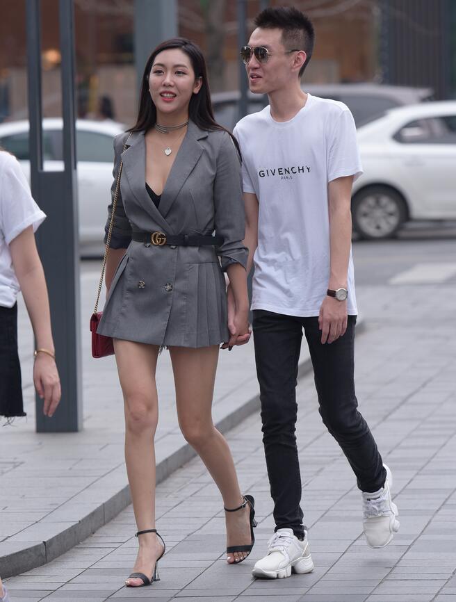 慕容笙作品 – 偶遇长腿美女 写真