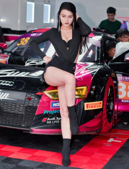 御风作品 – 2019泛珠赛场御姐 写真