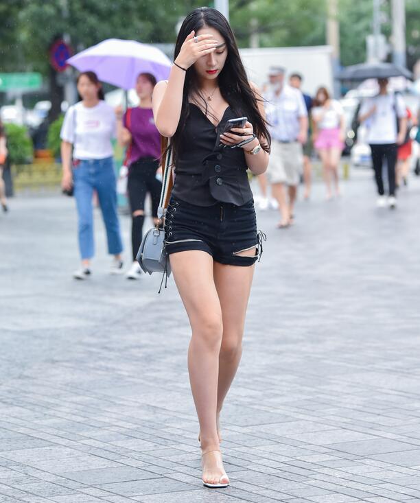 慕容笙作品 – 裸腿热裤小姐姐 写真