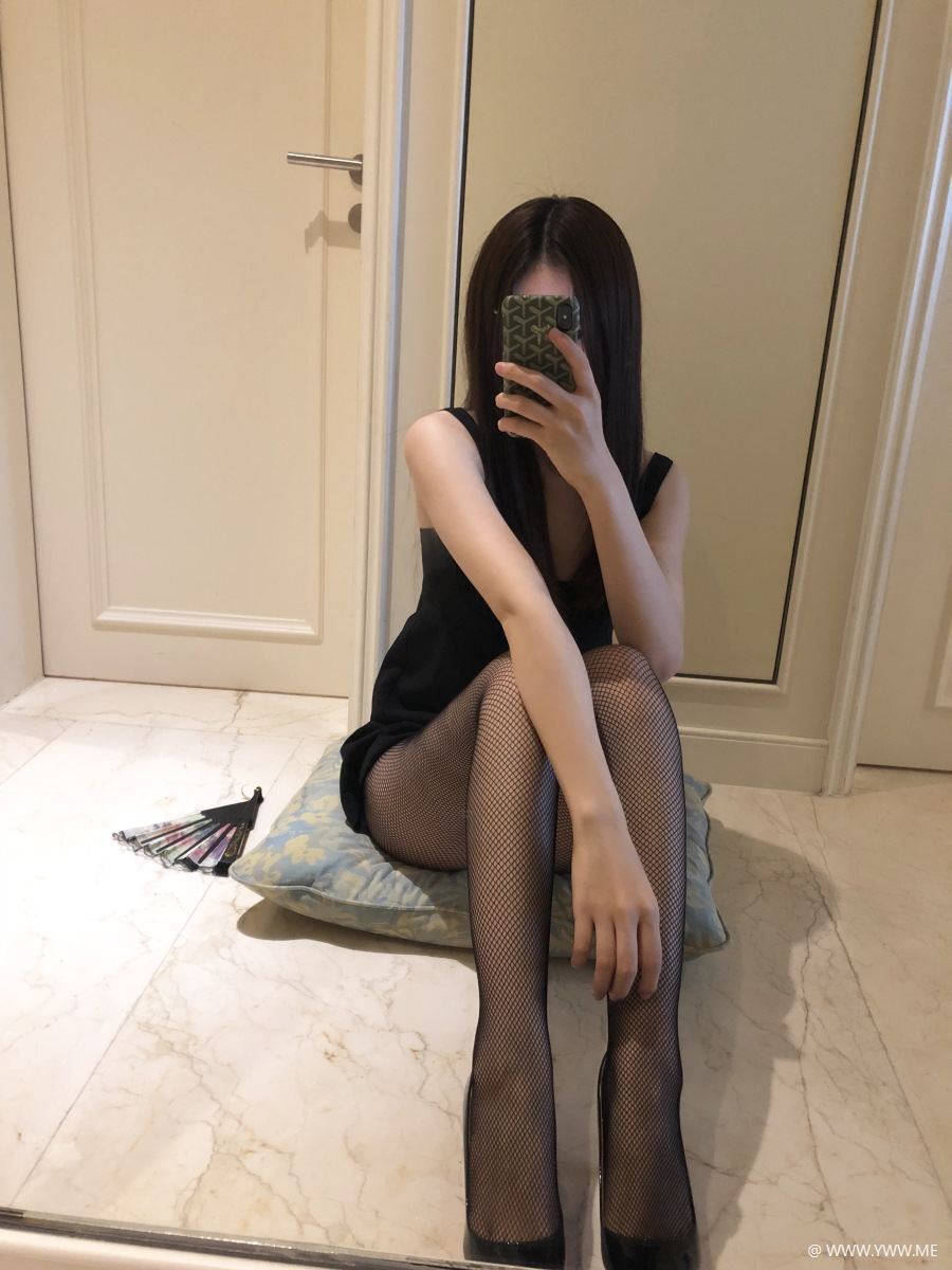 LICCL丽绮映像 – 黑网袜-像素点