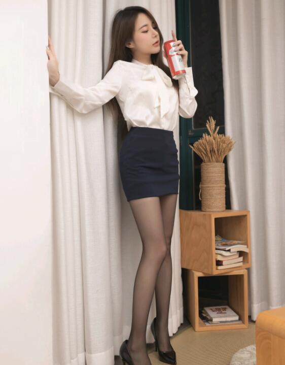 [XiuRen秀人网] 2021.03.26 No.3249 鱼子酱Fish 黑丝 制服