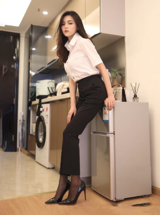 丝慕写真 SM451 天天一元 模特：泡芙《裤里丝小tip》