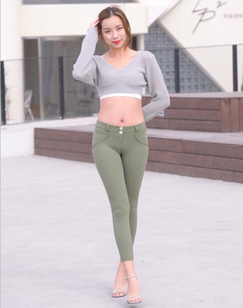 魂魂作品 绿色紧身蜜桃裤长腿美女 写真+视频