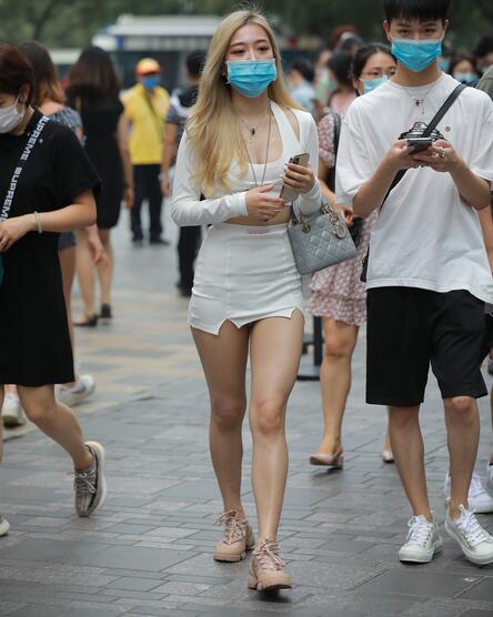 四九城嘎子街拍作品 – 超短裙女友 写真