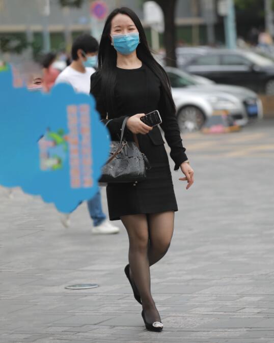 四九城嘎子街拍作品 – 丰满性感黑丝少妇 写真