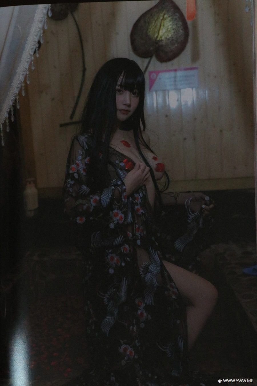 斗鱼主播@过期米线线喵 – 温泉本-扫描版-像素点