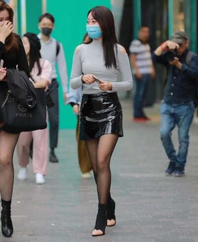 四九城嘎子街拍作品 – 黑丝黑网好闺蜜 写真+视频