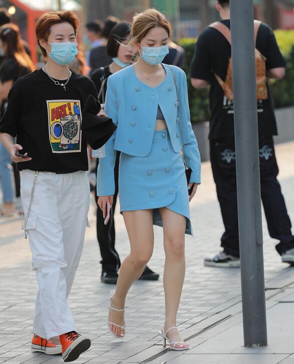 四九城嘎子街拍作品 – 蓝色包臀裙美眉 写真