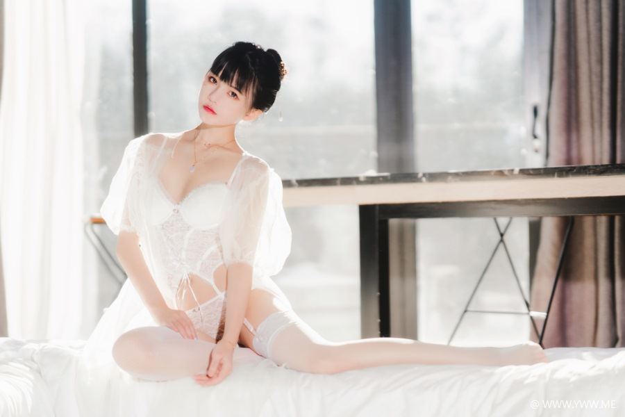 萝莉风COS 桜桃喵 – 白纱糖01-像素点
