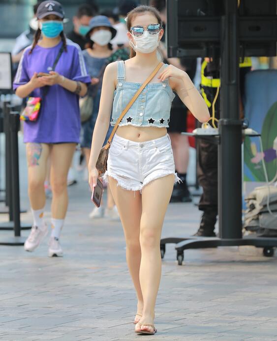 玻璃作品 热裤YY清纯小妹 写真