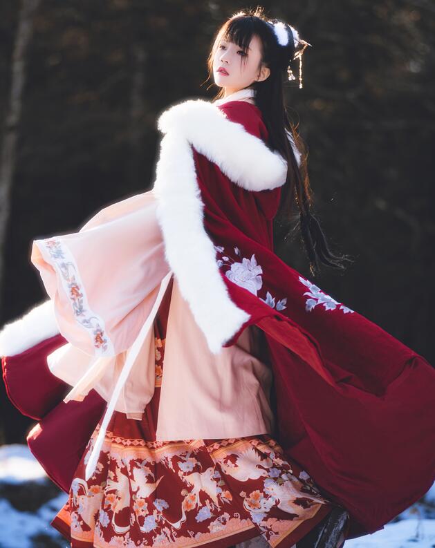 萝莉风COS 桜桃喵 – 熹微