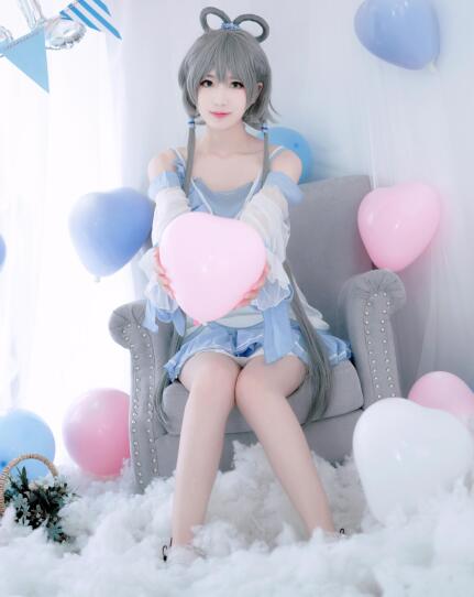 COS博主@弥音音ww 洛天依 生日快乐