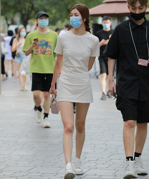 四九城嘎子街拍作品 – 长腿女友 写真