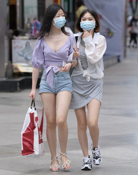 视觉冲击作品 性感的单眼皮热裤女孩 写真