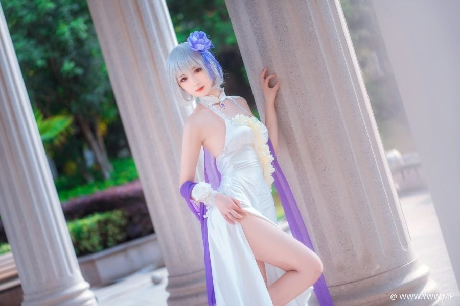COS博主@弥音音ww 碧蓝航线 天狼星 纯白蔷薇-像素点
