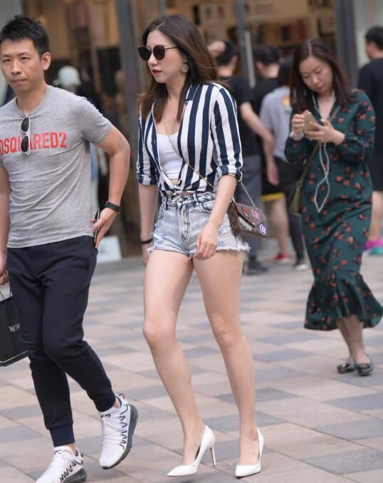 魂魂作品 墨镜大美腿 写真