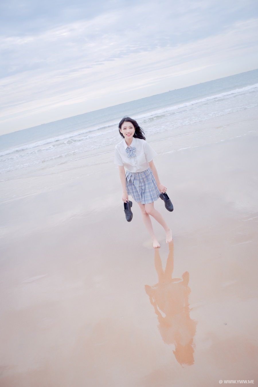 微博小姐姐 @周叽是可爱兔兔 海边jk-像素点